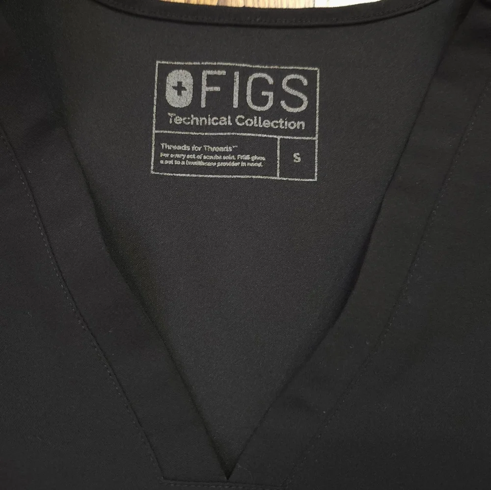 Figs Womens Scrub set Kade Pants Size M/ P Casma Top Size S Black - Picture 2 of 10